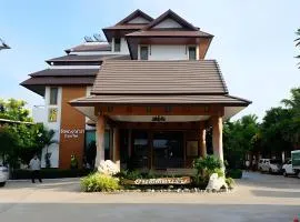 Chaophayathara Riverside Hotel