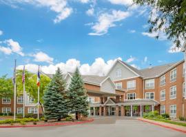 Country Inn & Suites by Radisson, Des Moines West, IA, khách sạn ở Clive