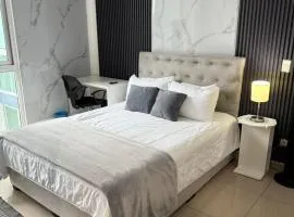 New Luxury Apartment 12th Floor