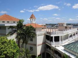 THE ROOM @ KT HOTEL, hotel cerca de Aeropuerto de Sultan Mahmud - TGG, Kuala Terengganu