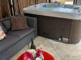 2 Bed Rural Retreat in Dorset Includes a private Hot Tub and cosy wood burner