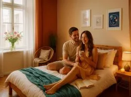 Designer Stay - City Views in the Heart of Town