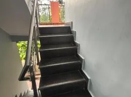 Classic Harmony Inn - 2 Min Walk From Hazrat Nizamuddin