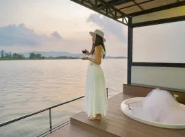 Blueskyraft resort