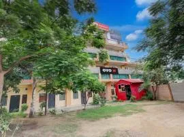 SPOT ON Hotel Dezire Dhankot Chowk