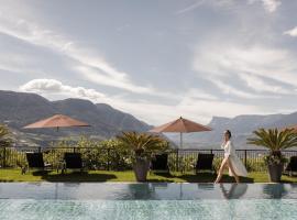 Hotel Patrizia, hotel in Tirolo