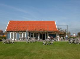 Romantic studio with garden, hotel in Koudekerke