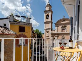 Grapeful Stay - Canelli center - 8 pax - free park, Hotel in Canelli