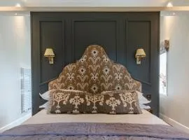 The 3 Acres Inn & Restaurant