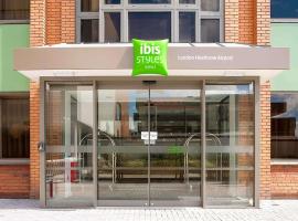 ibis Styles London Heathrow Airport, hotel v destinaci Hillingdon