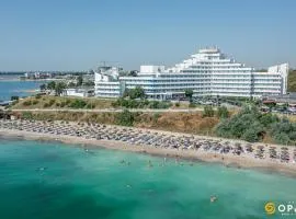 Hotel Opal