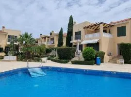 Cyprus 2 beds ensuite pool patios wifi parkin