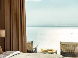 Cloud Edge Cabin, a full-view Cang'er Mountain and Sea Villa Hotel located on marble, Erhai Viewing Branch