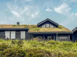 4 Bedroom Gorgeous Home In Tjørhom