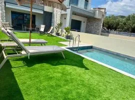 Trinity Pool Villas WHITE