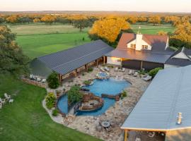 Bent Oak Highland Ranch and Concierge Services โรงแรมในBurnet