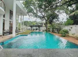 Escape to Luxury