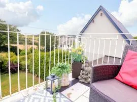 3 Chantry Hill