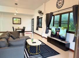 เฮือนแม่บัวจันทร์ โฮมสเตย์，Chiang Kham的小屋