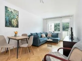 Modern Apartment with Smart TV & WiFi only 500 m from the Sea by Noclegi Renters