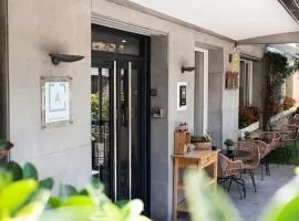 Tres Torres Atiram Hotel