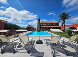 A Casa do Comandante - Piscina e Jardim