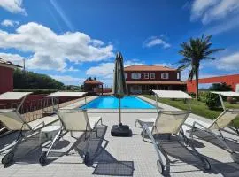 A Casa do Comandante - Piscina e Jardim