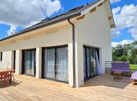 Chez Emilien 3 chambres 3 salles d'eau 8 couchages, hotel in Arcizac-Adour