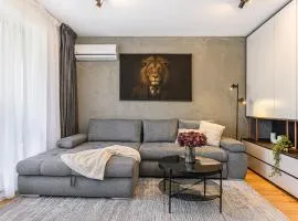 KOA - Signature Collection