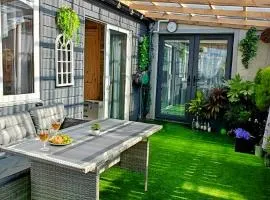 Entire guest house in Bandon