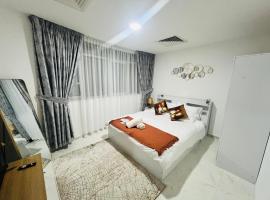 RAK Central Studio, hotel in Ras al Khaimah