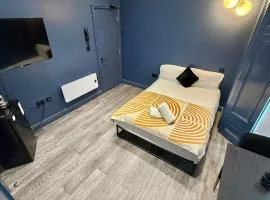 The Alfred House - Rooms & Stays
