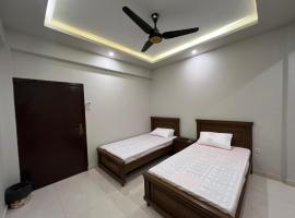 Crown prestige, Ferienwohnung mit Hotelservice in Karatschi