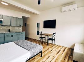 Unit 1 Waena Inn Newly Renovated Maui Private Suite, Hotel in Wailuku