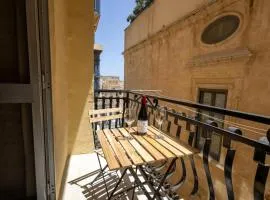 Valletta 1BR Townhouse Escape