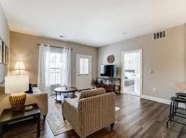 Walkable Pet-friendly 2br2ba On 1st Floor!