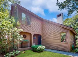 Fairway Village 7A, hotel in Quechee