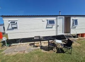 Superb 6 Berth Caravan At Harts Holiday Park In Kent Ref 74101B