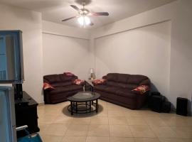 Rosana resort chalet 2 bedrooms, Hotel in Dawwār al Ḩajj Aḩmad