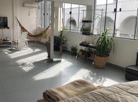 Matony, Hotel in La Playa Bejarano