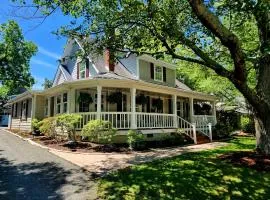 Downtown Cary 1930s Bungalow - Great walkability