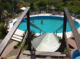 Complejo Lago Chico, cottage à Tanti