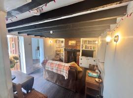 Alma Cottage - Cosy Romantic Retreat - Log Burner, hotel v destinaci Ramsgate