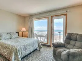 Stunning Ocean View Suite - Heated Indoor Pool and Hot Tub