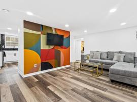 Chic 2BR Bungalow House, hotel in Atlanta