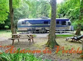Escapade insolite dans une Airstream vintage en Anjou - FR-1-622-111