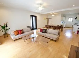 KIN Seaside Hills Town