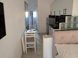 Valona Guest House, hotel in Vlorë