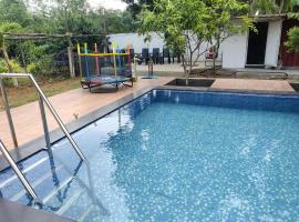 Sivarama garden resort 5star stay swimming pool 7BHK bheemili beach road to dorathota, ξενοδοχείο σε Bhīmunipatnam