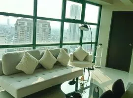 Symphony Tower Quezon City 44sqm - Full glass view